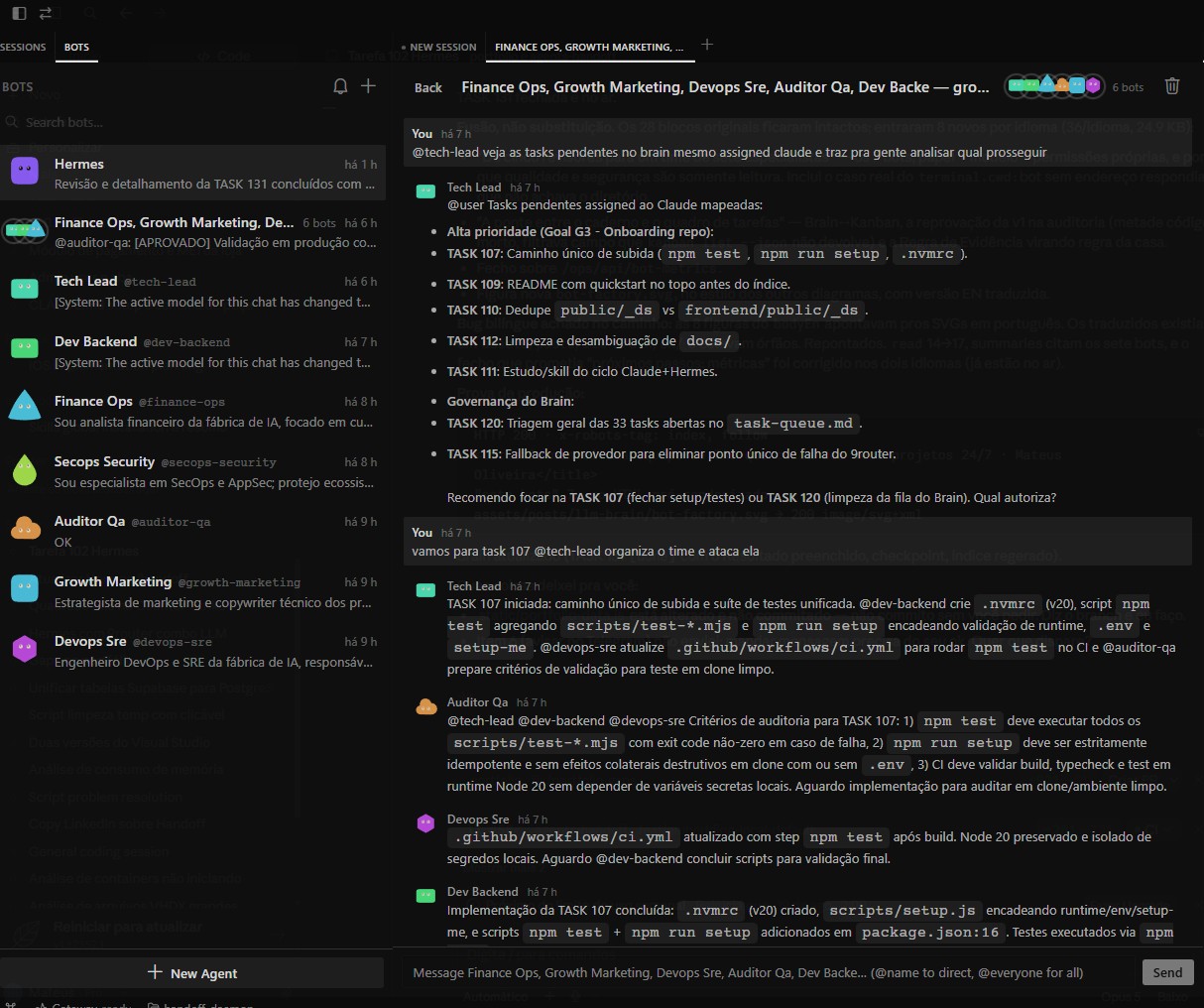 Sala de conversa com bots discutindo uma tarefa: líder técnico distribuindo, qualidade definindo critérios de auditoria, infraestrutura e backend reportando conclusão